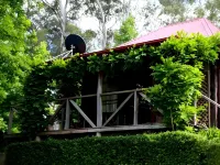 Cedar Creek Cottages Hotels in Millfield