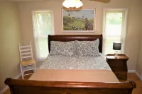 Moonshine Cottage - Time to GOLF!