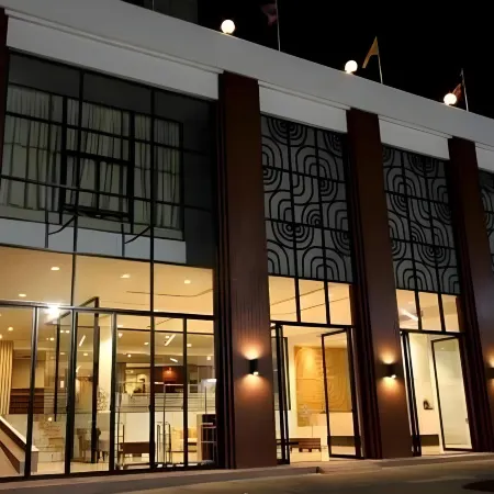 The Regent Ubon Hotel Отели рядом с достопримечательностью «Муниципалитет Убонрачатхани»