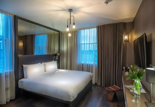 캠든 엔터프라이즈 호텔 내부 펍 또는 객실