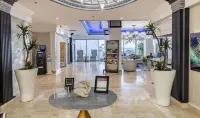 Ocean front, Waterview, two bedroom in Ocean Manor, Ft. Lauderdale