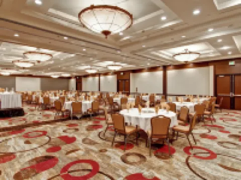 ダブルツリー バイ ヒルトン ホテル プレザントン アット ザ クラブ プレザントンのホテル