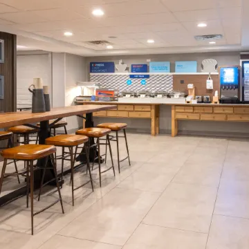 Holiday Inn Express SOUTH BURLINGTON - DOWNTOWN by IHG