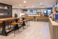 Holiday Inn Express South Burlington - Downtown Отели в г. Уиллистон