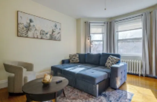 65inTV:Free Parking:Longwood:King Bed:Full Kitchen