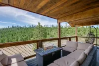 Modern House with Hot Tub & Serene Mountain Views - Chalets