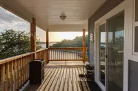 Lake Buchanan Waterfront Getaway