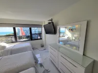Majestic Oceanfront 3 Bedroom Views Every Room Large Corner Apartment - 901