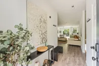 25%Off30DayStays+4Bedrooms+Walkable+Beautiful+BBQ