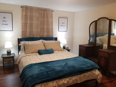 Cozy Country Home 4 Blocks From the Lake 타바레스 공원 주변 호텔