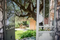 The Cerulean Villa. the Concord of Blue and Green! - Mountain view