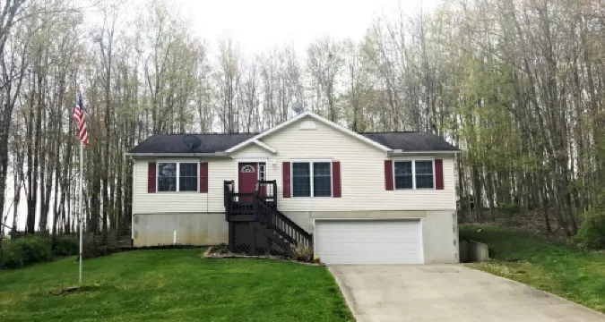 Daffodil Hill - w/Hot Tub - Near Kenyon & Mohican