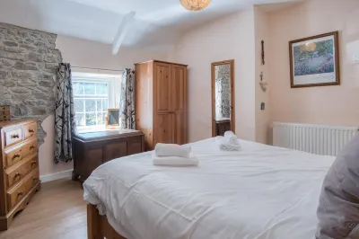Rose Cottage - 3 Bedroom Cottage - Parkmill Hotels in 