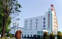 Ratu Hotel & Resort Hotels in Legok