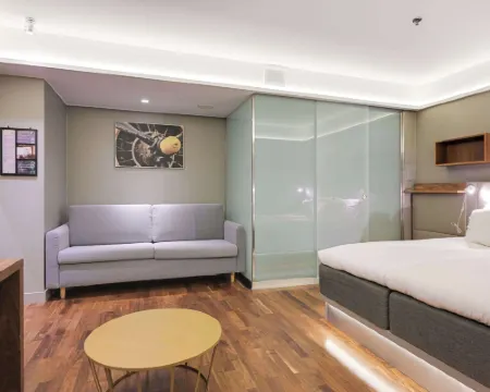 คอมฟอร์ท โฮเทล เอ็กซ์เพรส เฮลซิงกิ แอร์พอร์ต เทอร์มินัล โรงแรมในเฮลซิงกิ