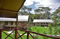 Lake Naivasha Crescent Camp Hotels in Karagita