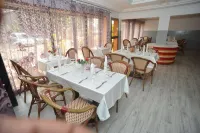 Jess Hotel Hotels in Golfe