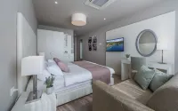 Apartments & Rooms Preelook