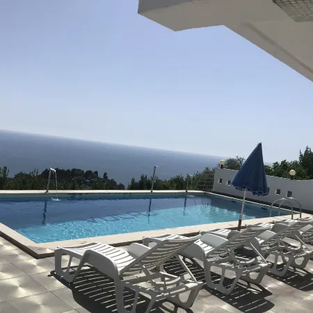 Apartments & Rooms Rozana