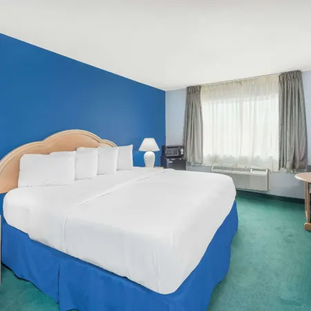 Days Inn by Wyndham Osage Beach Lake of the Ozarks