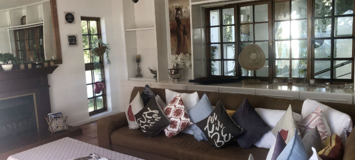 Muco Guest House Отели в г. Йоханнесбург