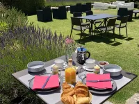 ドゥメン ドゥ イノクロ ゴルドのホテル