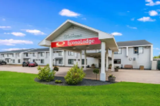 Econo Lodge Duluth Near Miller Hill Mall Hotel di 