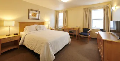 Smugglers Cove Inn Hotels in Lunenburg