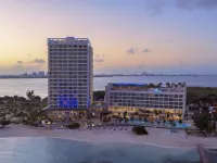 Breathless Cancun Soul Resort & Spa - Adults Only - All Inclusive Hotels near Torre Escenica