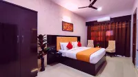 Hotel Aradhna Inn - 루프탑 수영장
