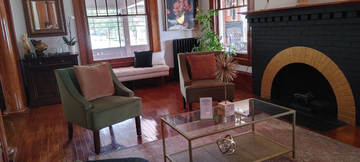 Stonewater Manor B&B Hotels in Gananoque