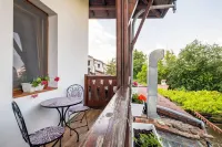 Lovely 5-Bed Authentic House in the Arbanasi Hotels near Museum of Bulgarian Revival and Constituent Assembly