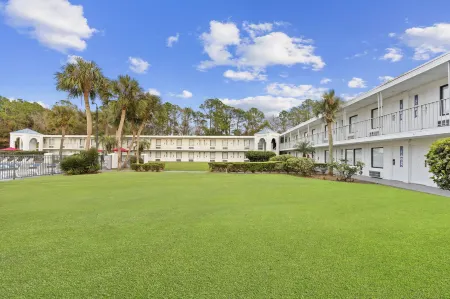 Baymont by Wyndham Jacksonville Airport