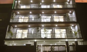 Lime Wood Stay Near Huda City Centre