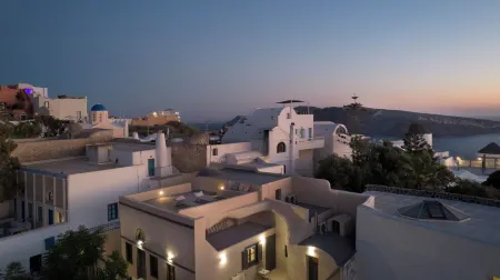 Oia Unique Homes by K&K