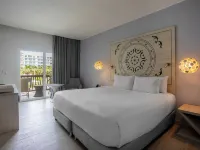 Grand Sirenis Cartagena Hotels near مانزانيلو