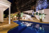 Bahía Luxury Apartments - Pools