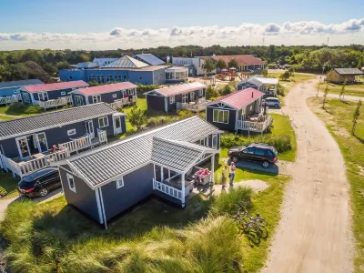 Luxurious, 2 Bathroom Holiday Home, 1,5 km from the Beach