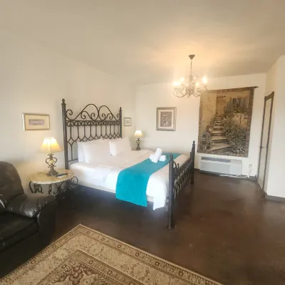 Unit 4 Provence Passage Lavender Dreams Hotels in Stonewall