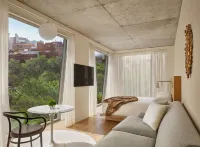 Public, an Ian Schrager Hotel - parcheggio