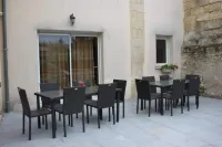 Clos Pezat Hotels in Vignonet