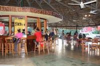 Lamanai Hotel & Marina - bar