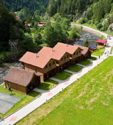 Raha Villa Bungalow Отели в г. Узунгёль