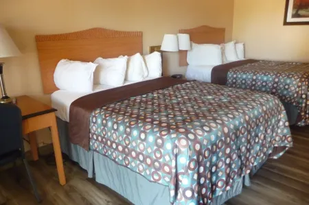 Sierra Inn Отели рядом с достопримечательностью «Vista View Resort»