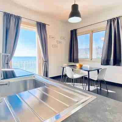 GuestHost - Sea View Apartment 5 mt from the Beach Fitness & Recreational Facilities