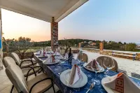 Villa Maza Hotels in Pasman