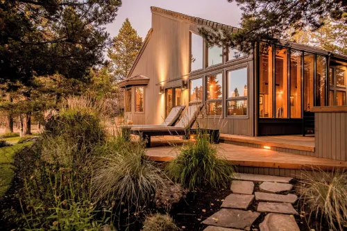 Sunriver by AvantStay Cozy Mountain Home w Indoor Pool and Hot Tub