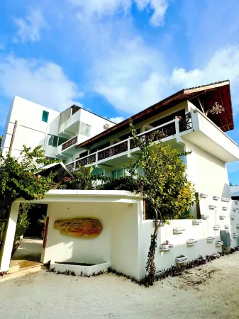 Sands Grand Hotel Отели рядом с достопримечательностью «Мачафуши»