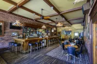 The Jack London Lodge Hotels in Glen Ellen