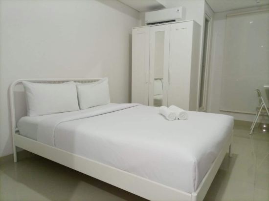 Comfortable and Tidy Studio at Barsa City Apartment